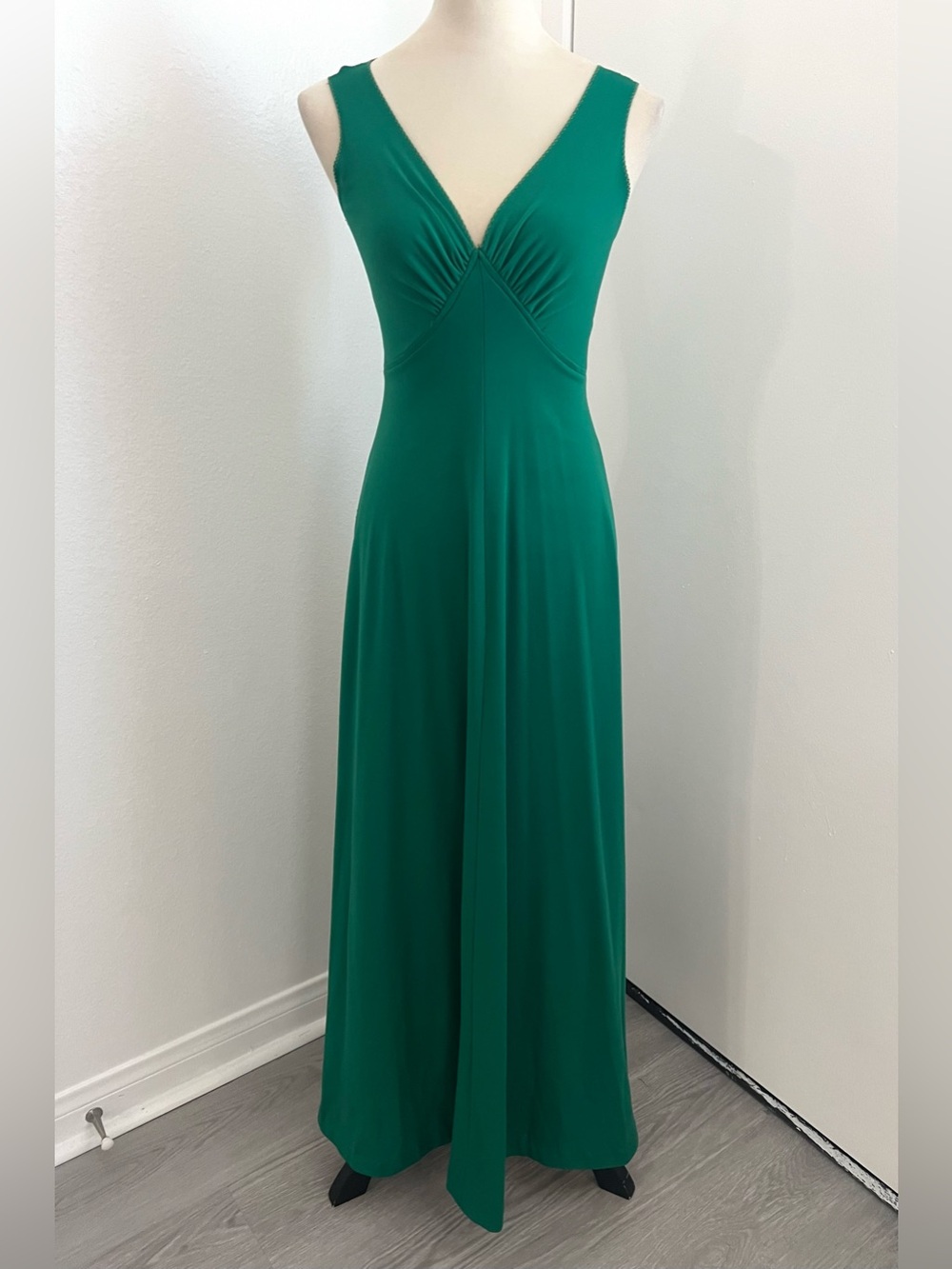 VINTAGE 1970s Maxi Dress Green Sleeveless Vtg 70s Size 5 / 6